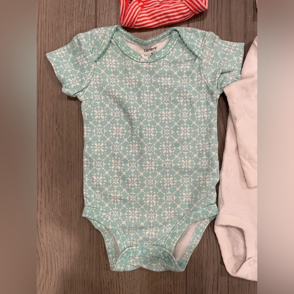 Bundle of 3 month Baby Girl Onsies - Picture 2 of 6